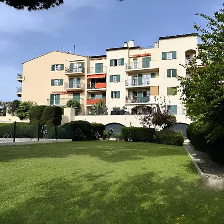 Superb In Provenzal With Pool