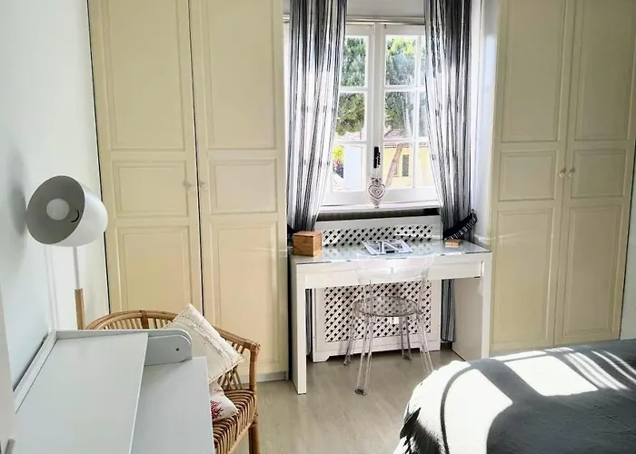 Superb In Provenzal With Pool 昂蒂布