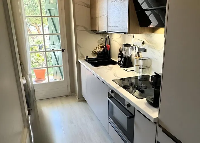 Superb In Provenzal With Pool 公寓