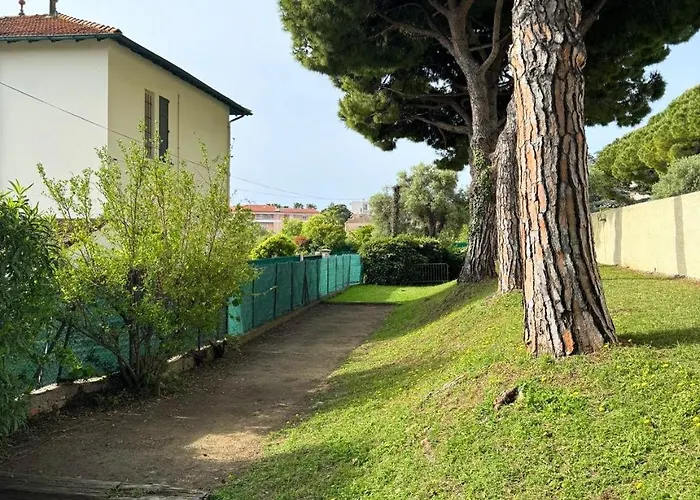 Superb In Provenzal With Pool