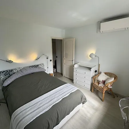 Superb In Provenzal With Pool أنتيب