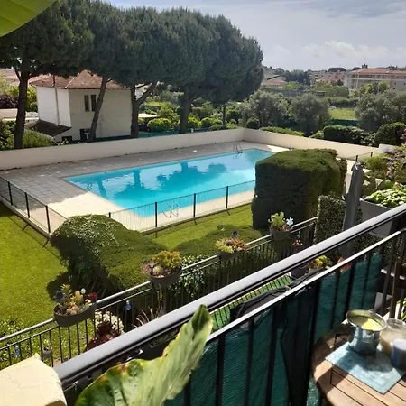 Superb In Provenzal With Pool * أنتيب