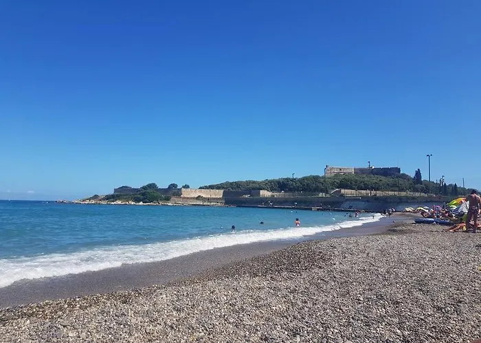 Daire Superb In Provenzal With Pool *